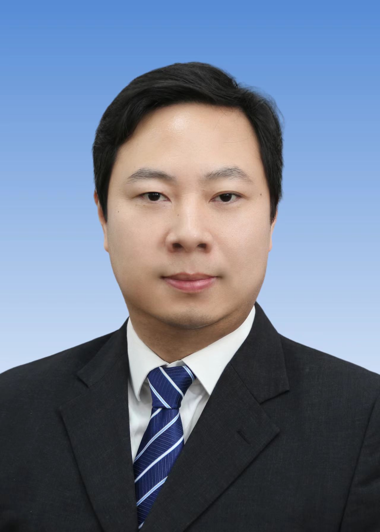 何鵬